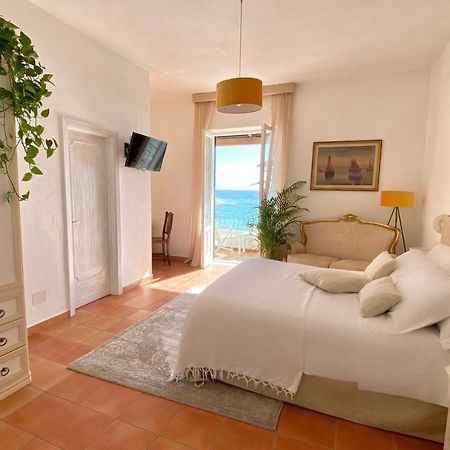 Villa Bina Sea Hotel Sant'Angelo  Εξωτερικό φωτογραφία