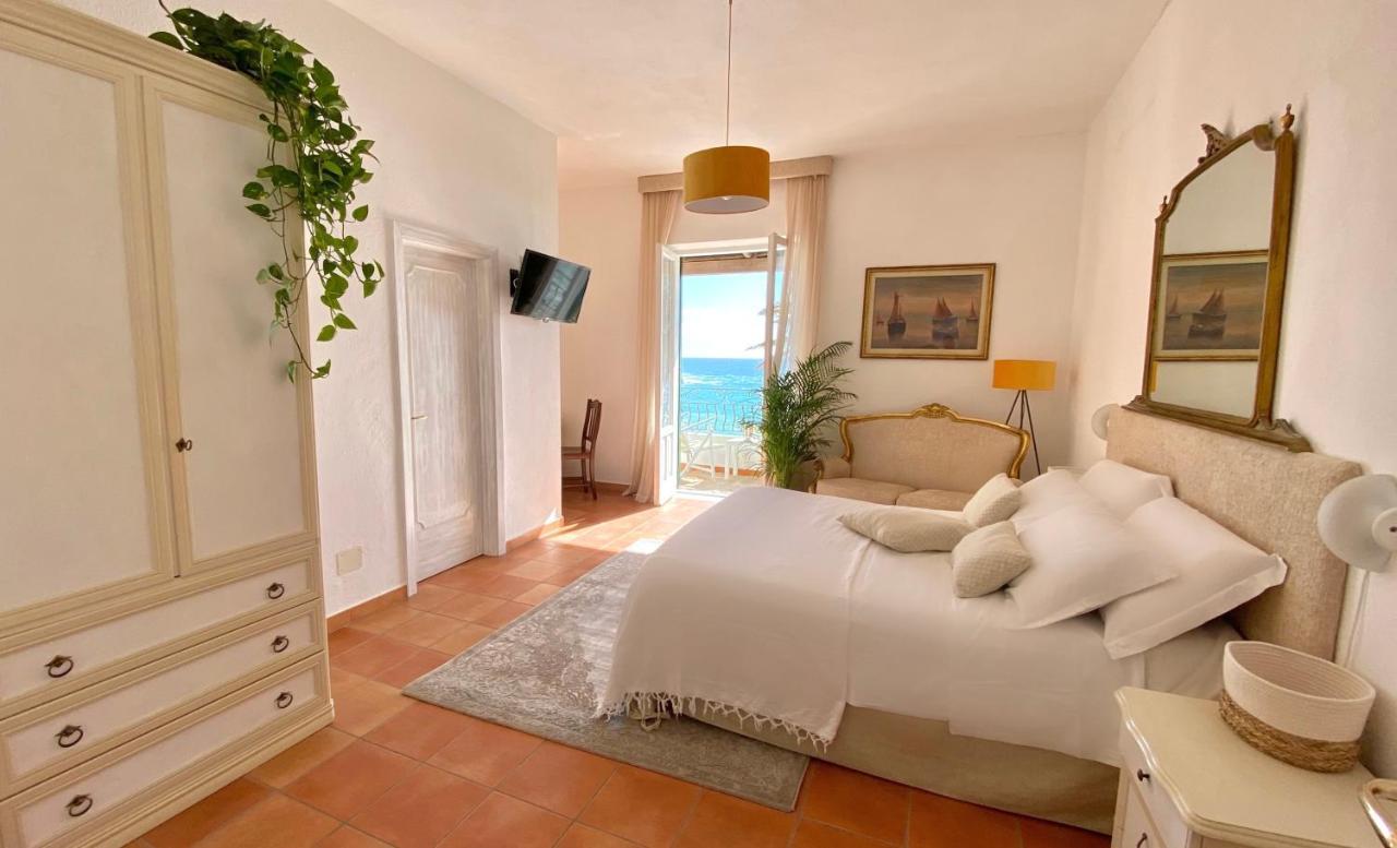 Villa Bina Sea Hotel Sant'Angelo  Εξωτερικό φωτογραφία