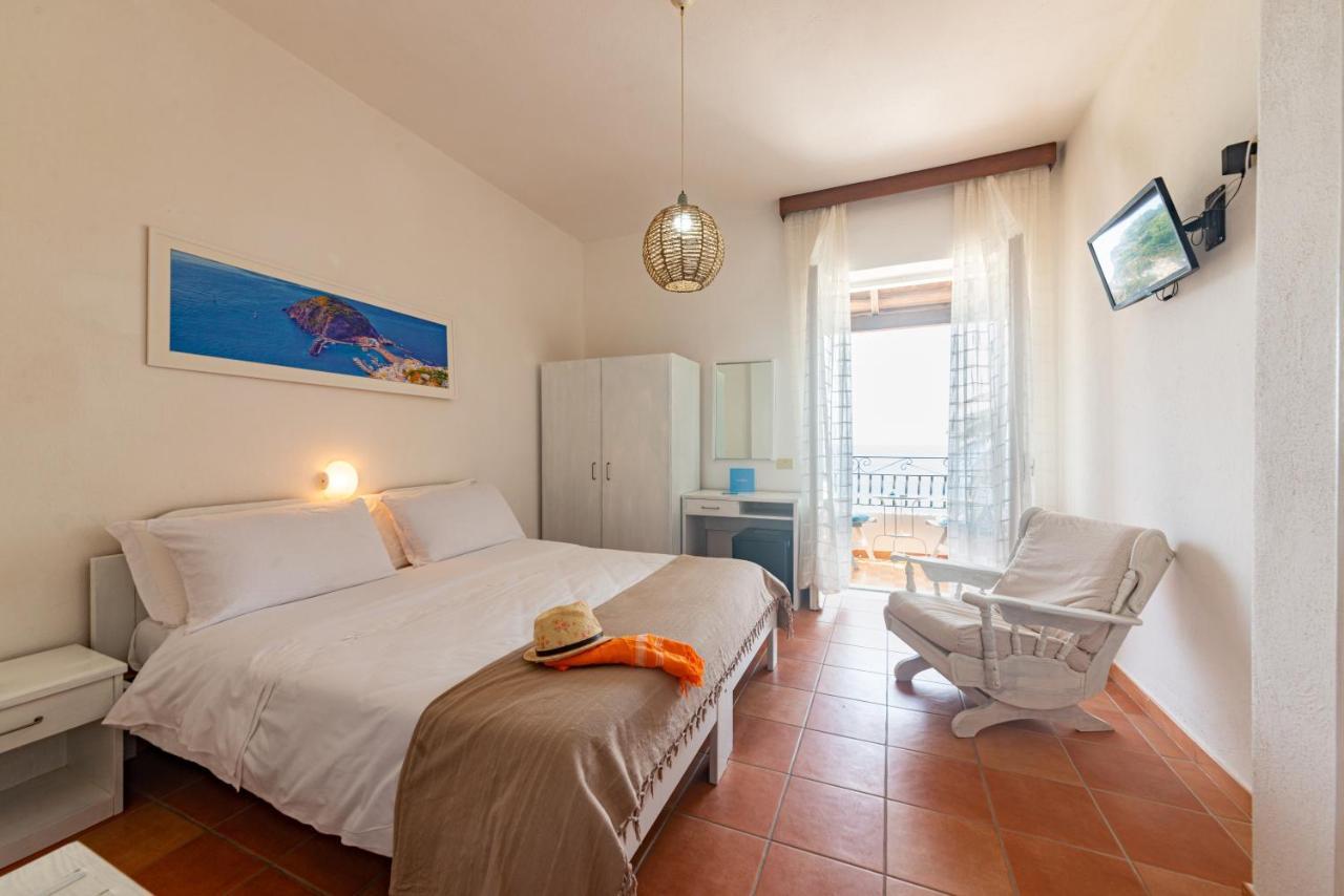 Villa Bina Sea Hotel Sant'Angelo  Εξωτερικό φωτογραφία