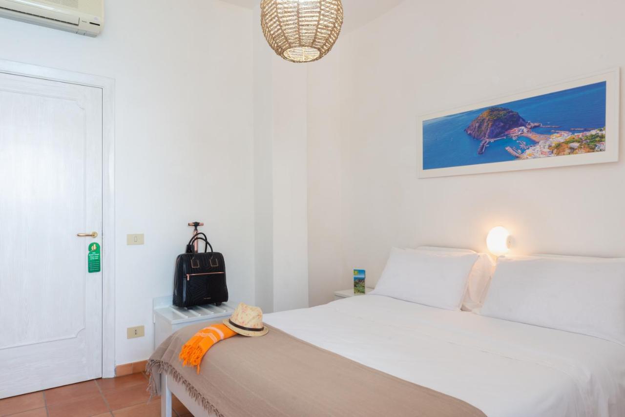 Villa Bina Sea Hotel Sant'Angelo  Εξωτερικό φωτογραφία