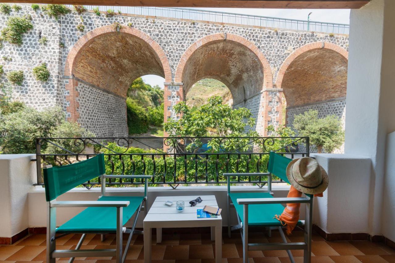 Villa Bina Sea Hotel Sant'Angelo  Εξωτερικό φωτογραφία