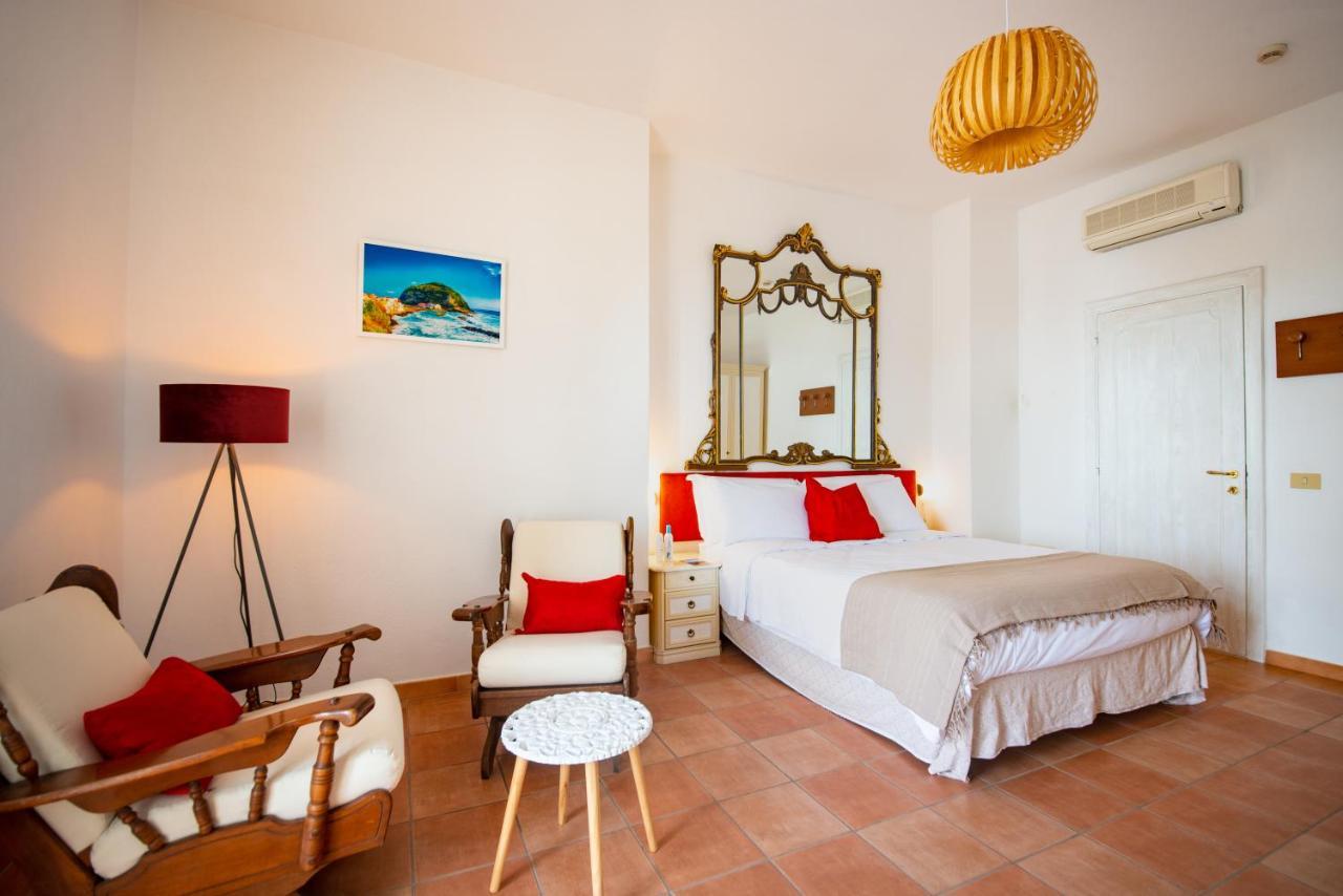 Villa Bina Sea Hotel Sant'Angelo  Εξωτερικό φωτογραφία