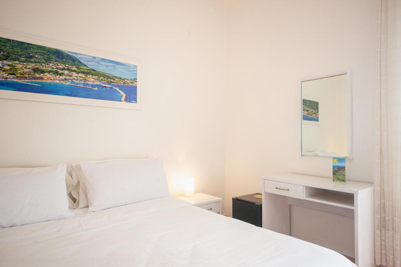 Villa Bina Sea Hotel Sant'Angelo  Εξωτερικό φωτογραφία