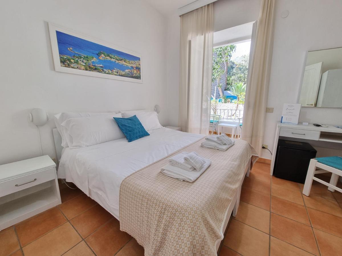 Villa Bina Sea Hotel Sant'Angelo  Εξωτερικό φωτογραφία