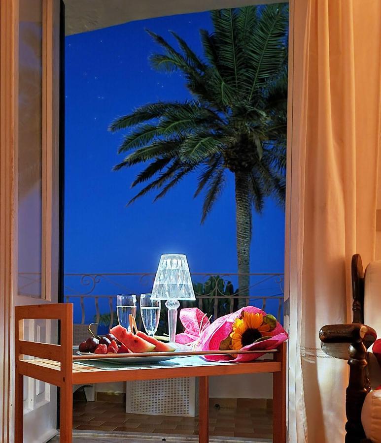 Villa Bina Sea Hotel Sant'Angelo  Εξωτερικό φωτογραφία